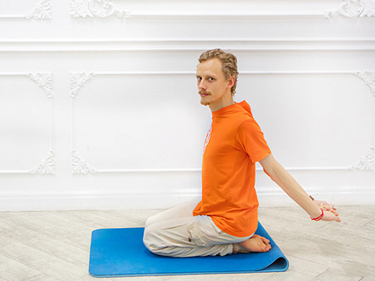 Ваджрасана: поза алмаза для медитации и успокоения ума