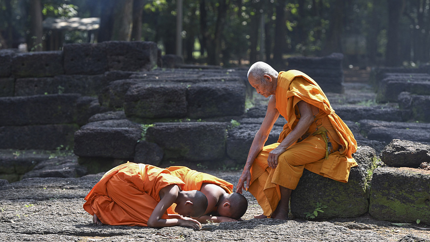 поклон монаху