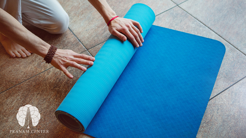 Коврик для йоги фото