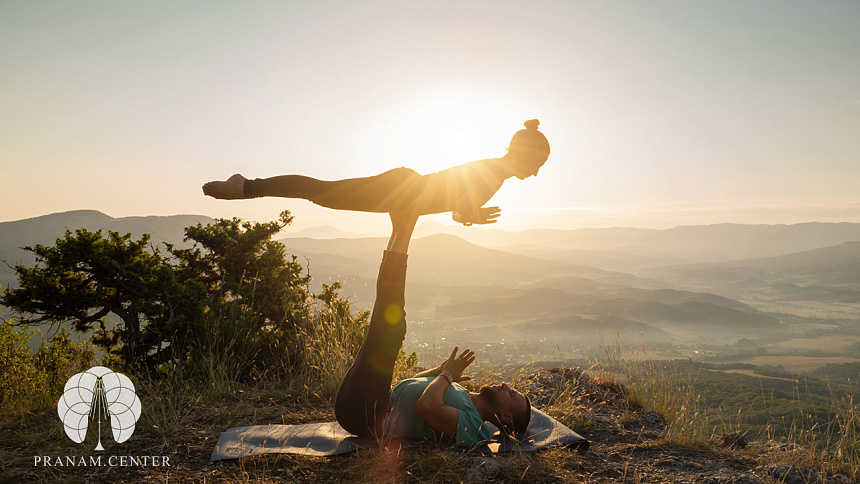 йога и солнце фото