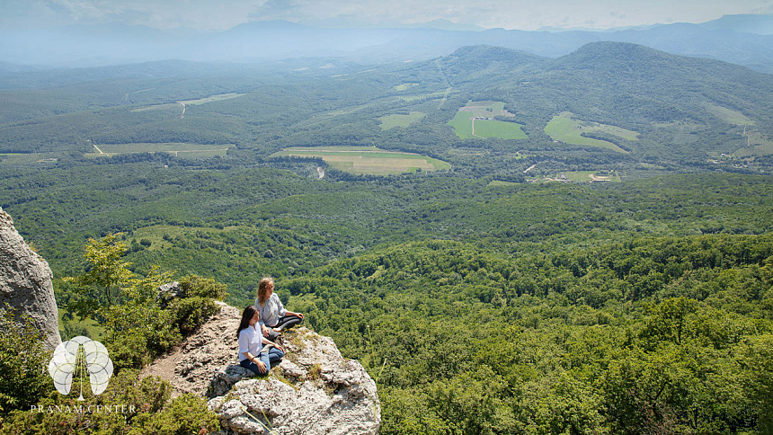 медитация в горах фото