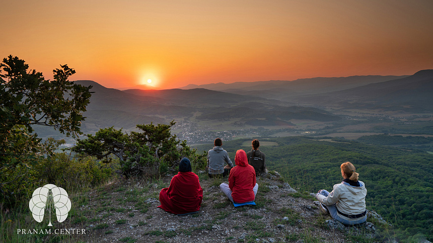 медитация на рассвете фото