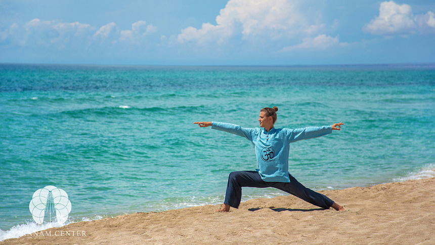 Поза воина фото