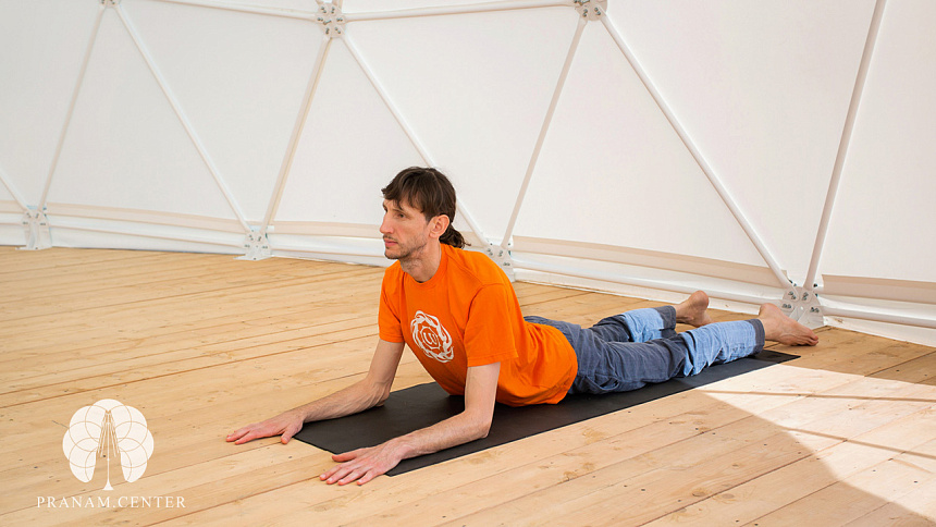 Андрей Верба в позе сфинкса фото