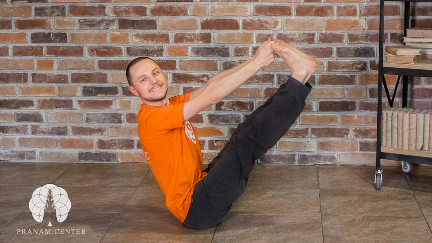 занятия йогой фото